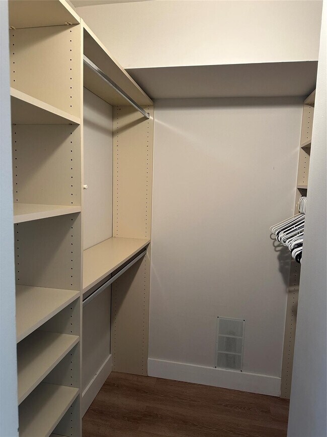 Building Photo - 3821 Environ Blvd