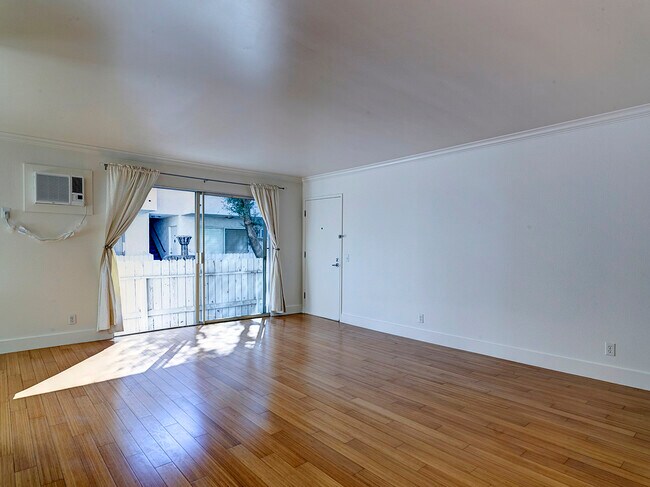 Building Photo - 2884 Sawtelle Blvd