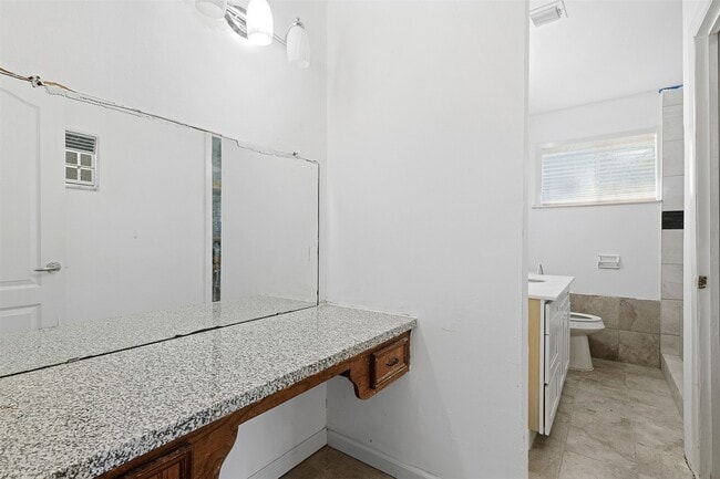 Building Photo - 5422 Styling Dr