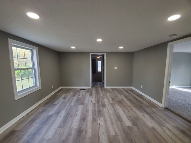 Building Photo - Great house for rent in Columbia!