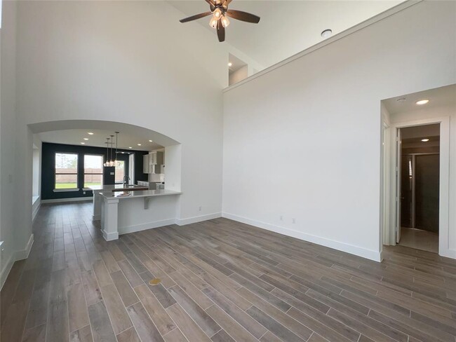 Building Photo - 14926 Mossycup Spur Wy