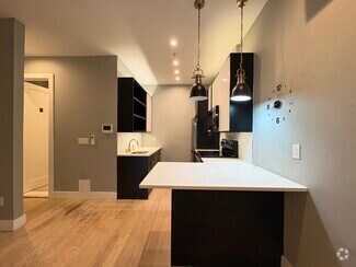 Building Photo - 609 Communipaw Ave