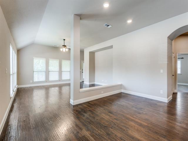 Building Photo - 1722 Sherwood Dr