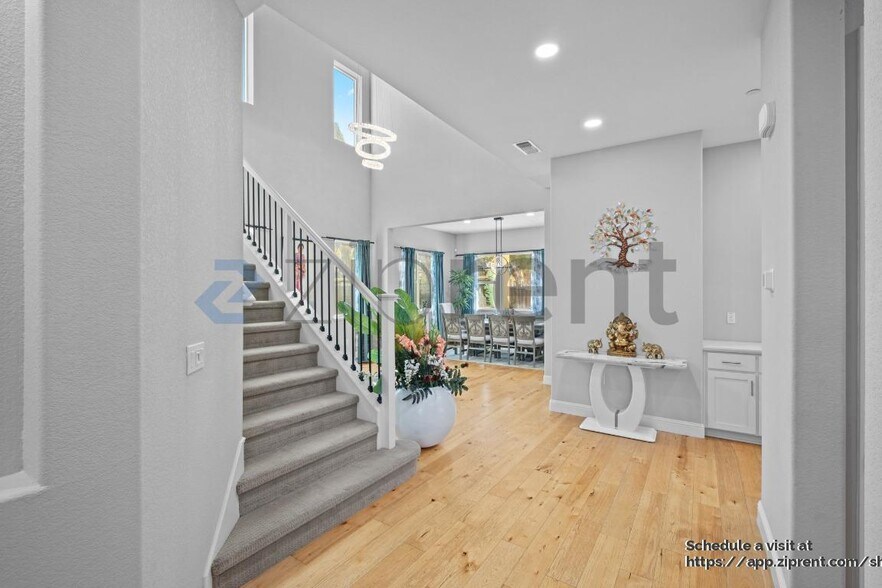 Building Photo - 1920 Muirwood Lp