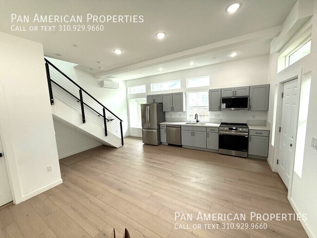 Building Photo - 1738 9th St