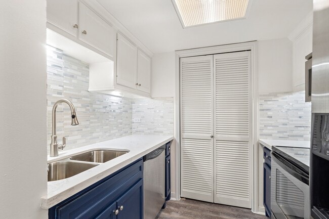 Building Photo - 3525 Sage Rd