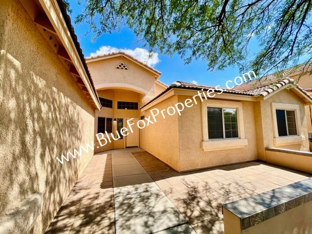 Building Photo - 1422 Blue Saguaro Trail