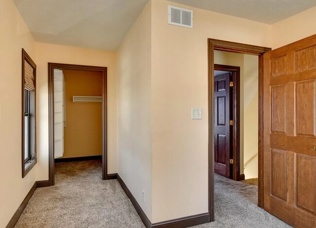 Building Photo - 923 N 49th St