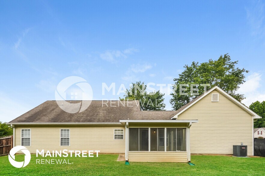 Building Photo - 315 Berkshire Dr