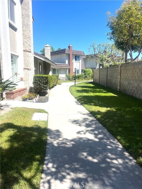 Building Photo - 5052 Hampton Ct