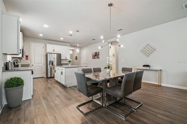 Building Photo - 11514 Cedar Valley Dr