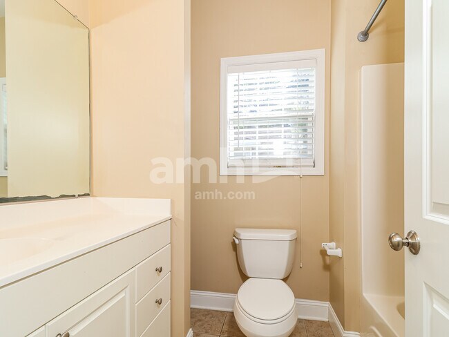 Building Photo - 12 Peregrine Dr