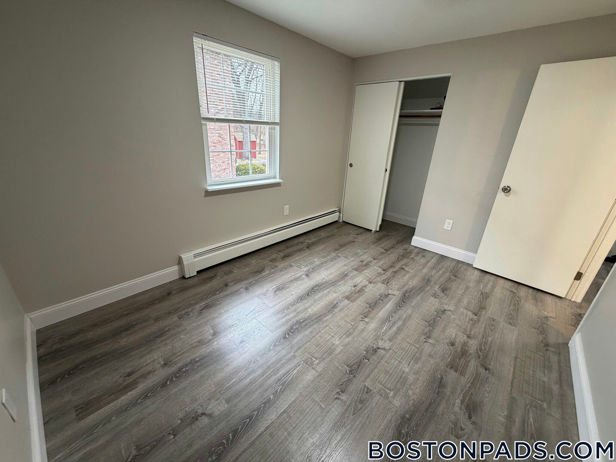 Building Photo - 71 Bernier St