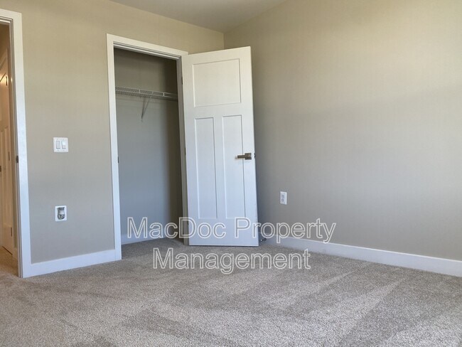 Building Photo - 18422 Centennial Cir