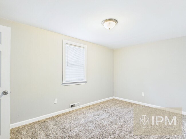 Building Photo - Spacious 3 Bedroom, 1 Bath Home in Central Dauphin Schools!