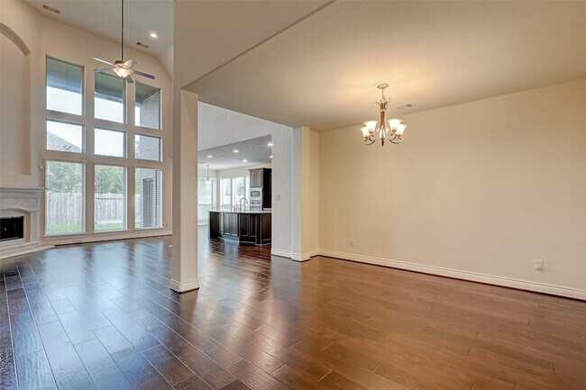 Building Photo - 4006 Misty Waters Ln