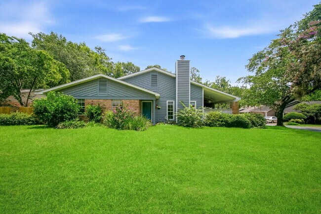 Building Photo - 1402 Sturbridge Pl