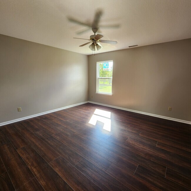 Building Photo - 1527 Flint Lock Ln