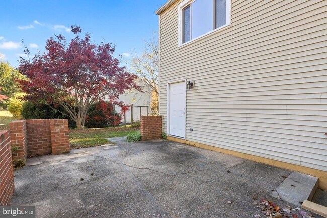 Building Photo - 10622 Cavalcade St