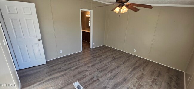 Building Photo - 2726 Canal Ave