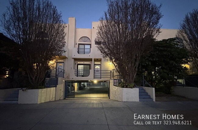 Building Photo - 2540 S Centinela Ave