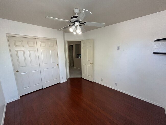 Building Photo - 4447 E Creosote Dr