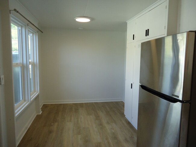 Building Photo - Newly Remodeled 3 Bedroom, 2 Bath, 2 Car C...