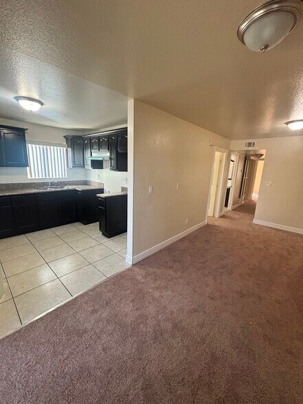 Building Photo - 326 E 101st St