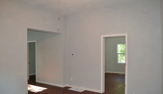 Building Photo - 1272 SW Mulvane St