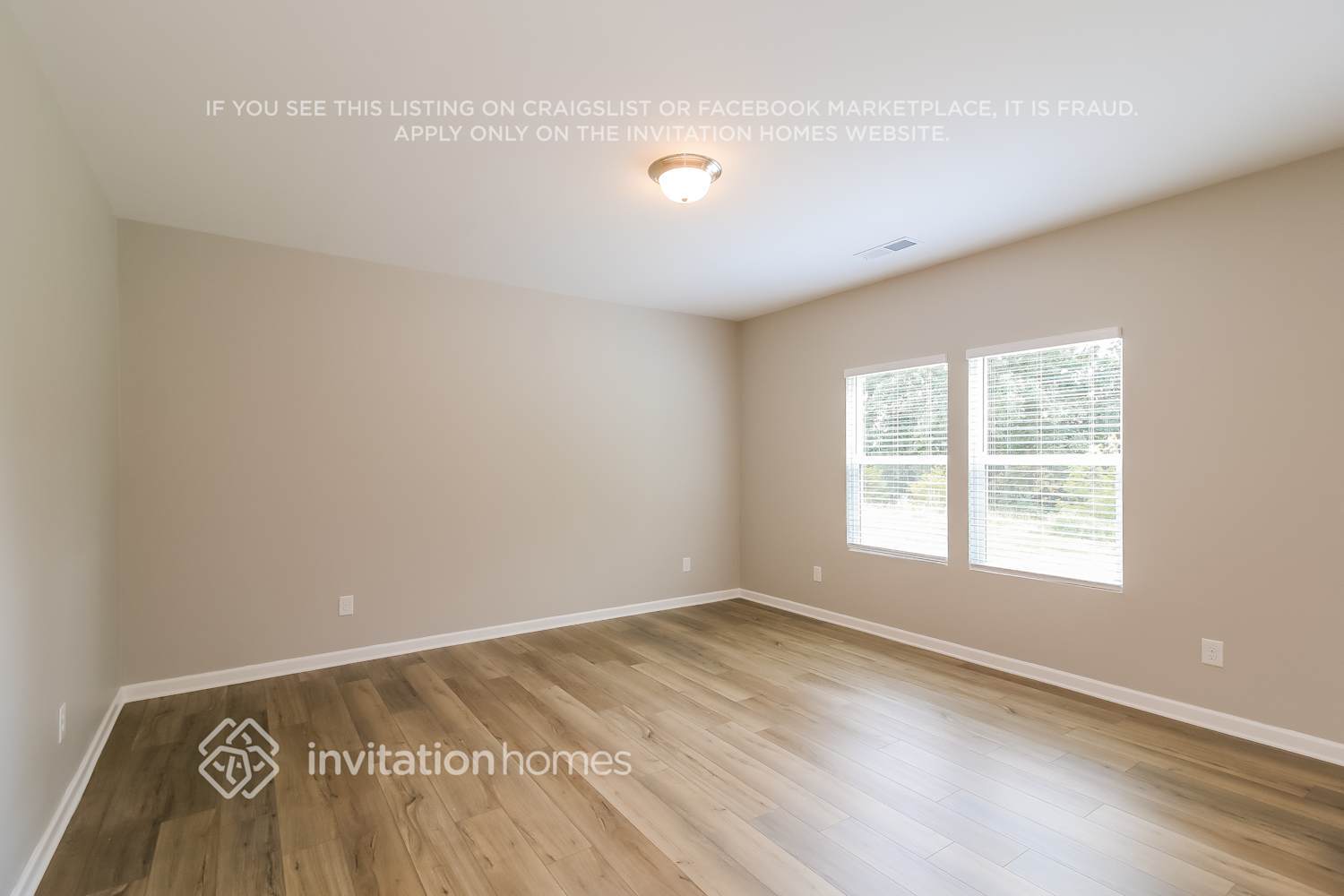 Building Photo - 2080 Boxwood Cir