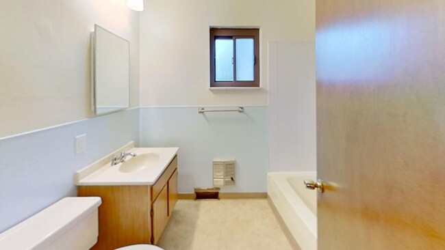 Building Photo - 315 Lincoln Ave