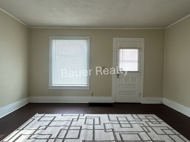 Building Photo - Affordable Two Bedroom