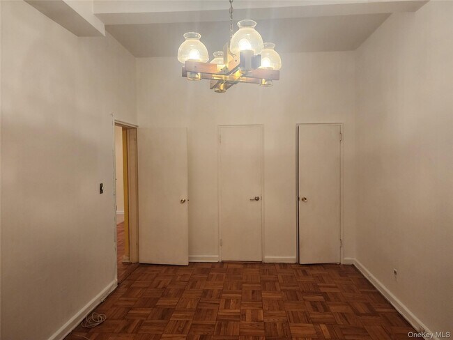 Building Photo - 102-55-102-67 67th Dr