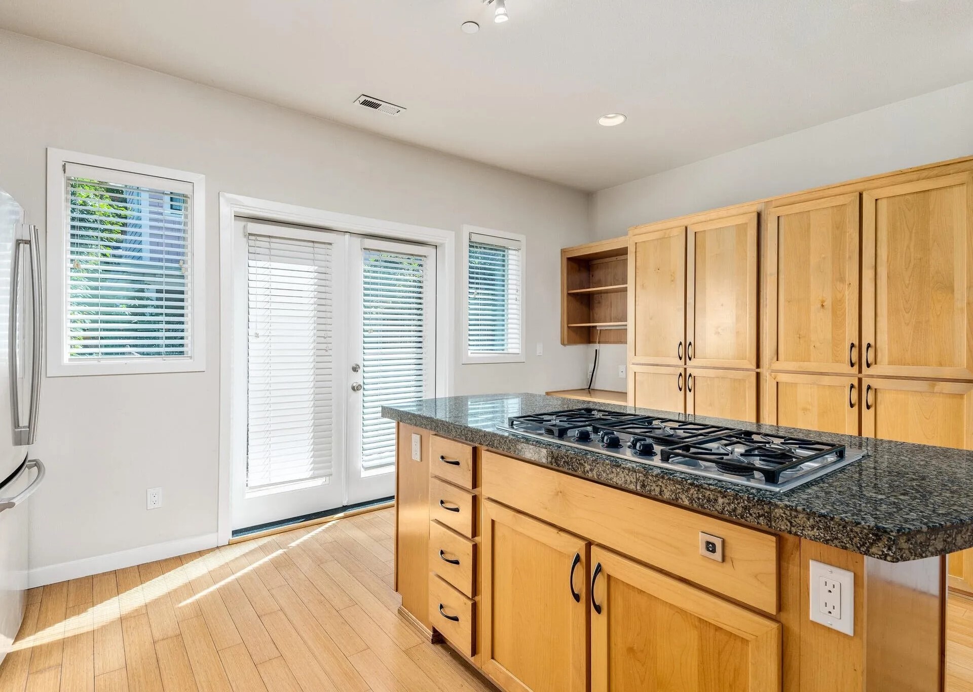 Building Photo - 4132 S Corbett Ave