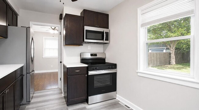 Building Photo - 2750 N 61st St