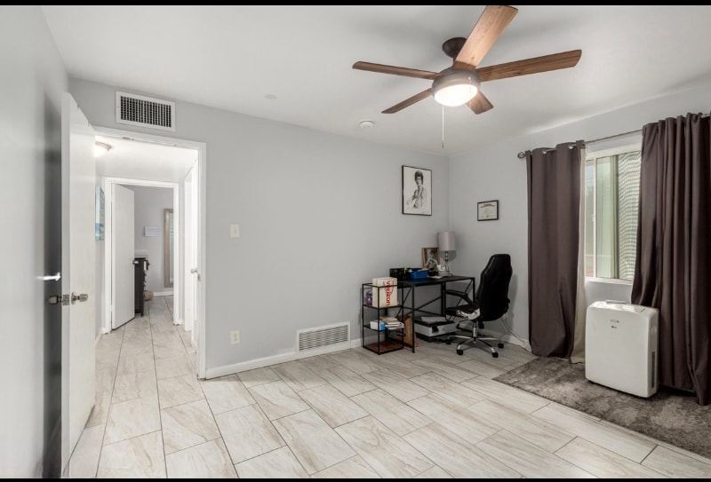 Building Photo - 7320 N 17th Ave