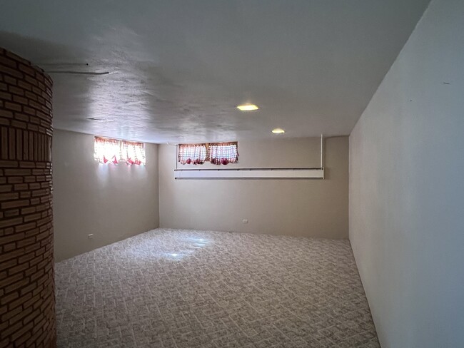 Building Photo - 5463 Rd 107