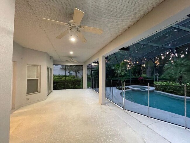 Building Photo - Bella Lago-Pool Home-1441 Beacon Dr Kissim...