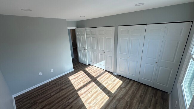 Building Photo - 53 Scotch Pine Dr