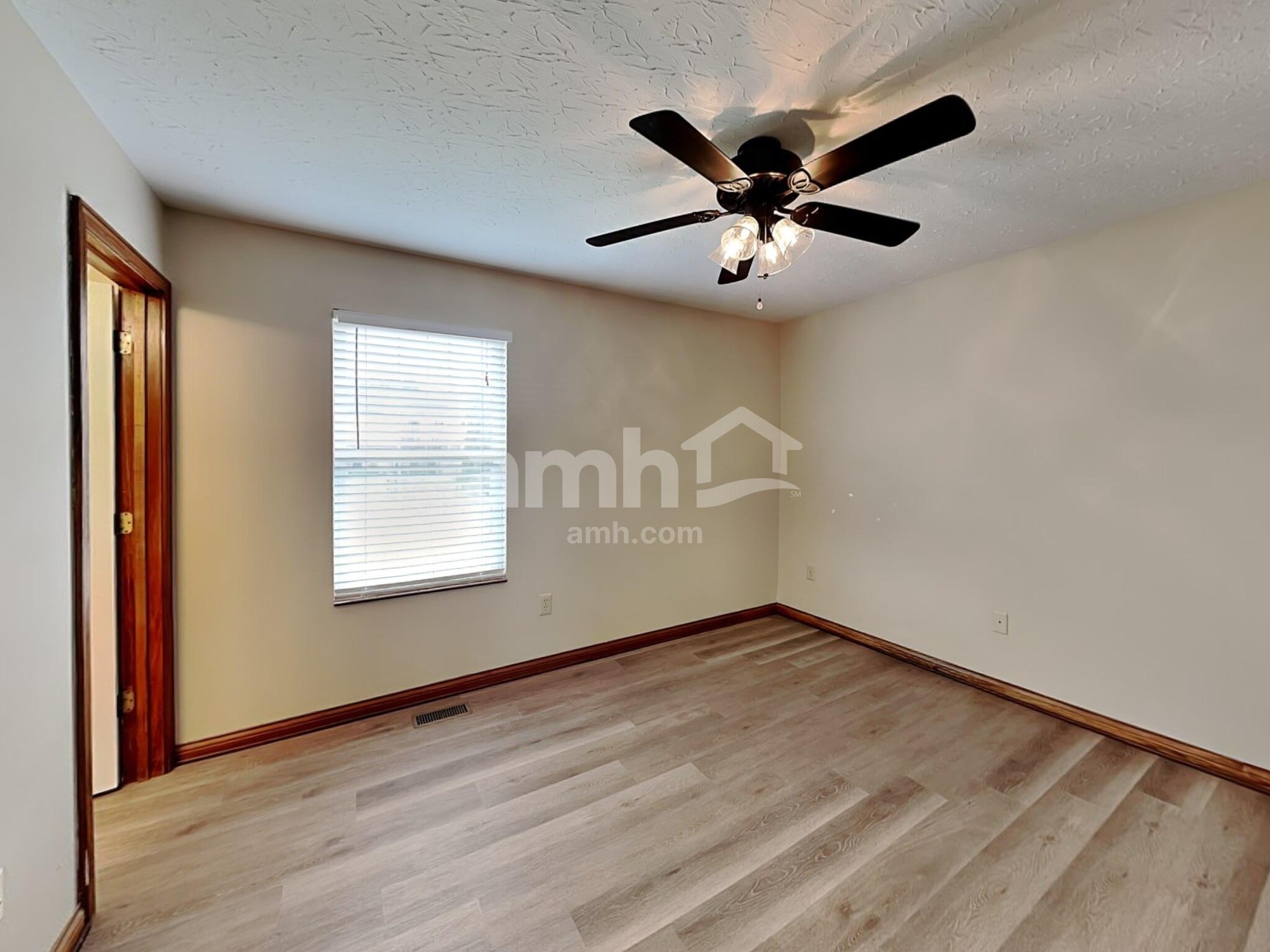 Building Photo - 2479 Camellia Ct