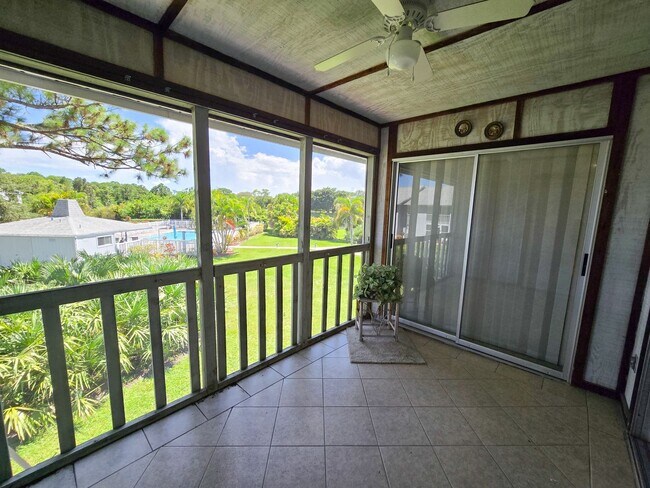 Building Photo - 2/2 Condo in Golf Lake Villas -North Fort ...