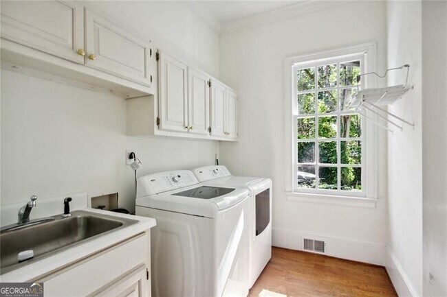 Building Photo - 2770 Carmon on Wesley NW