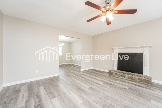 Building Photo - 5552 La Fleur Trail