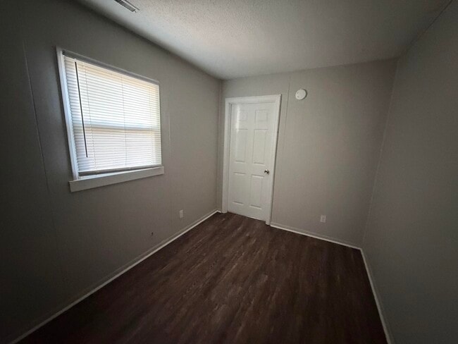 Building Photo - 217 Edwards-