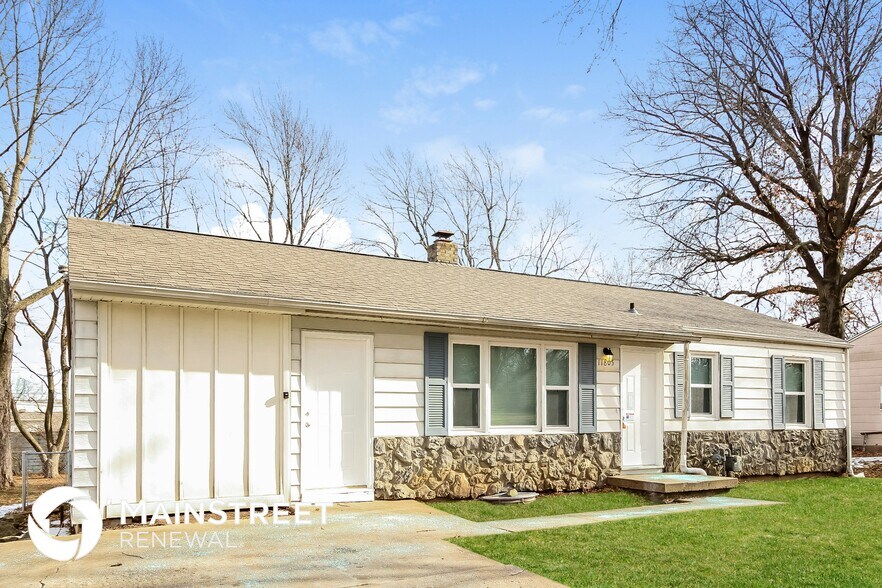 Building Photo - 11805 E Lawndale Ave