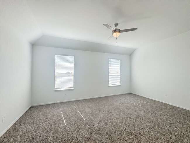 Building Photo - 519 Newcomb Holw Dr