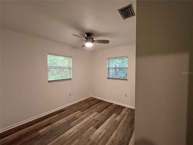 Building Photo - 1565 Oakhurst St