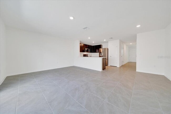 Building Photo - 6614 SW 81st Loop