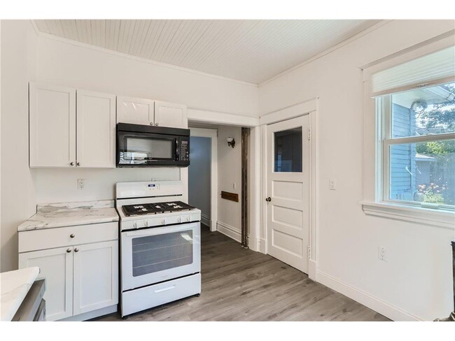 Building Photo - 1538 Selby Ave