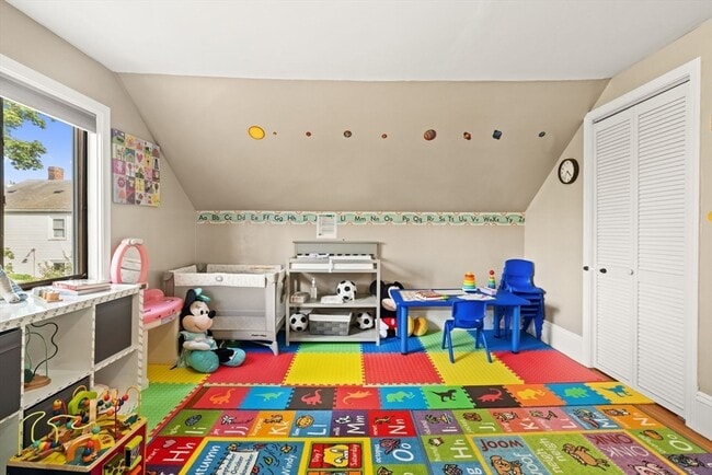 Building Photo - 48 Tappan St